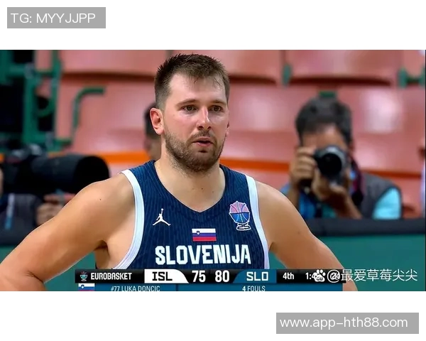 东契奇上半场表现抢眼8投4中斩获16分并贡献4篮板7助攻1抢断1盖帽 东契奇上半场表现抢眼8投4中斩获16分并贡献4篮板7助攻1抢断1盖帽