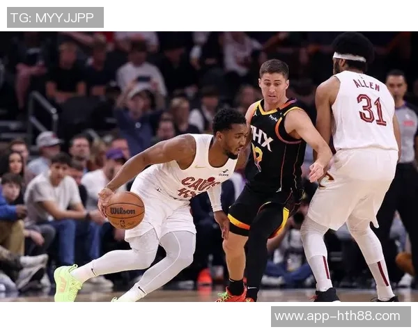 米切尔表现低迷18投7中失误频繁正负值惨淡球队遭遇失利