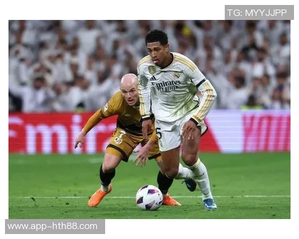 曼联欲引进多特中场贝林厄姆水晶宫也在争夺战中角逐 曼联欲引进多特中场贝林厄姆水晶宫也在争夺战中角逐