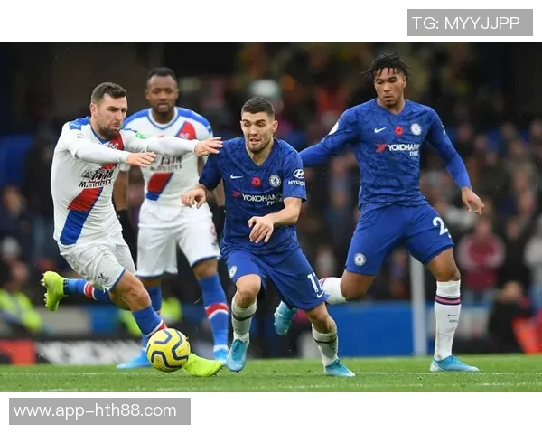 公交司机穿利物浦球衣遭切尔西球迷围攻后被解雇引发热议