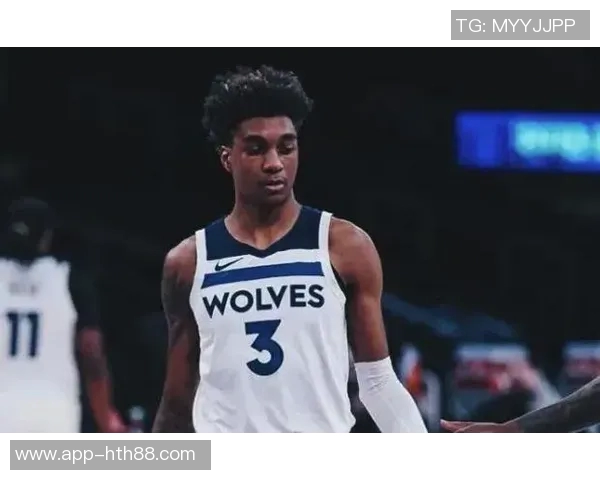 麦克丹尼尔斯高效表现16投7中贡献18分6篮板6助攻助球队取得胜利